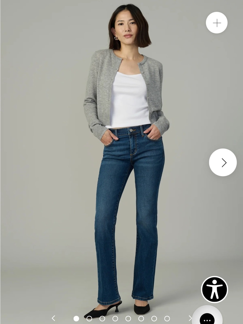 Joe’s Jeans Women's Mid-Rise Slim fit mini boot cut Jeans in dark wash. 28.